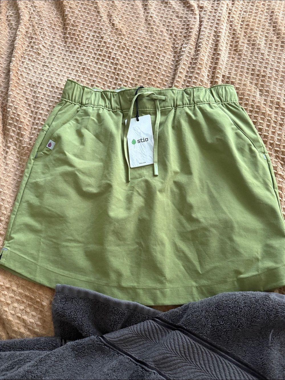 Stio Light Green Elastic-Waist Mini Skirt